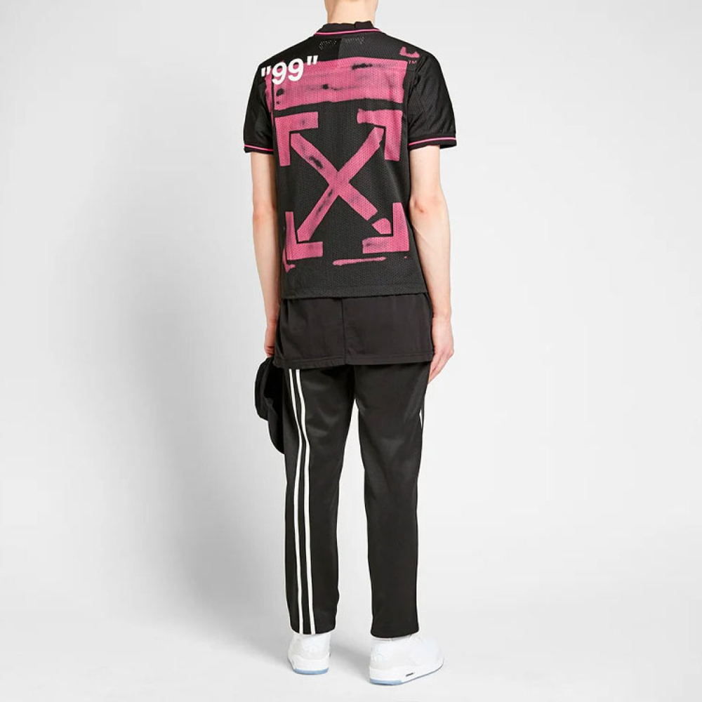 OFF-WHITE T