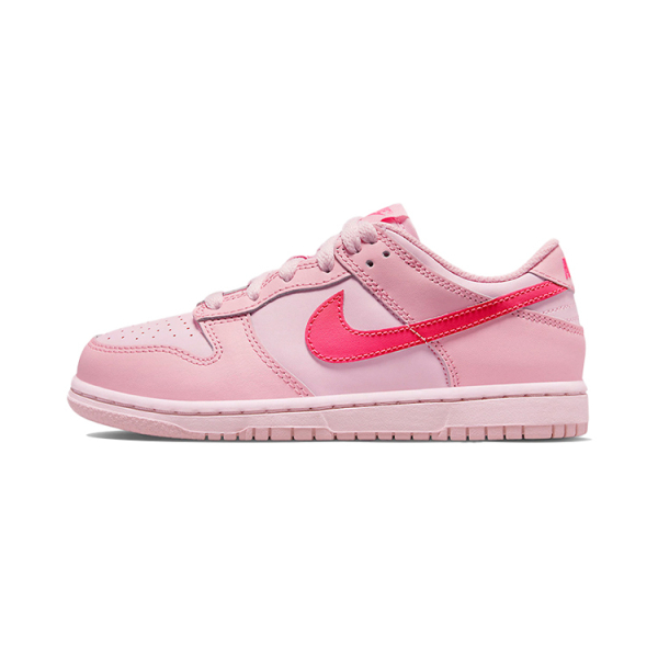 Nike Dunk "Triple Pink"
