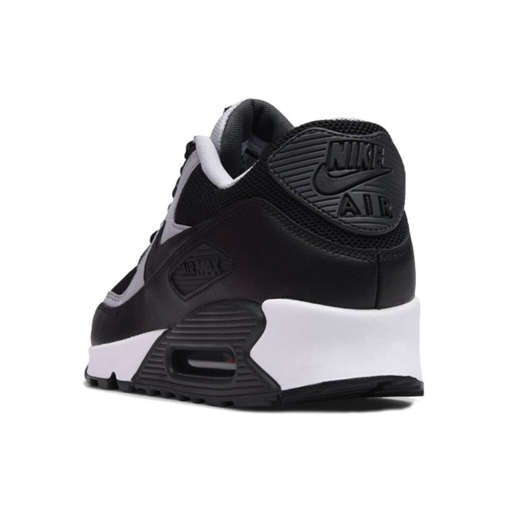 Nike Air Max 90 Essential