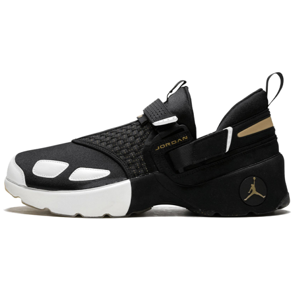 Jordan Trunner LX BHM (2017)