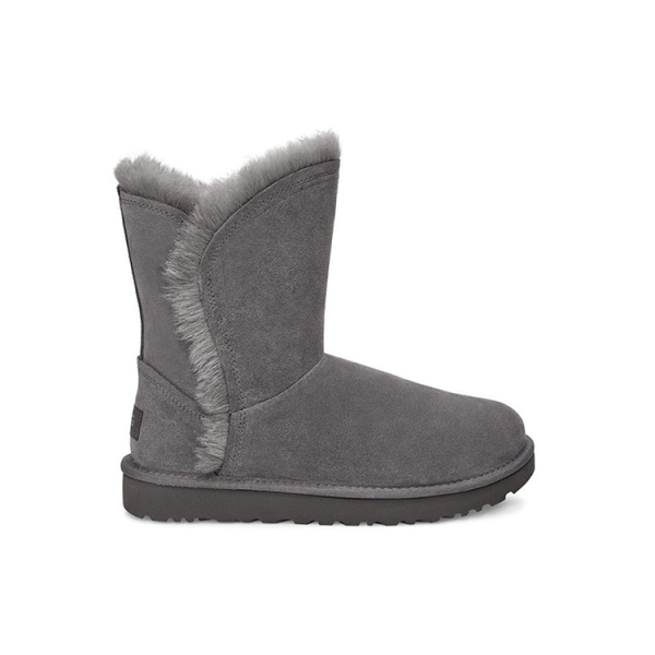 UGG CLASSIC SHORT