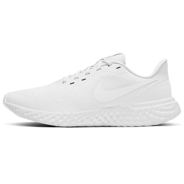 Nike REVOLUTION 5