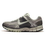 Nike Air Zoom Vomero 5