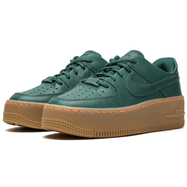 Nike Air Force 1 LX