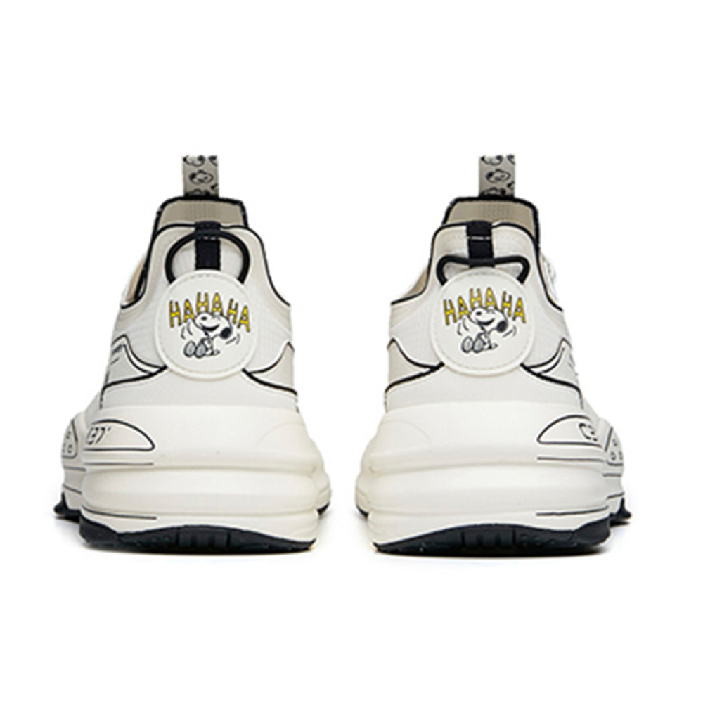 SNOOPY x Anta C37