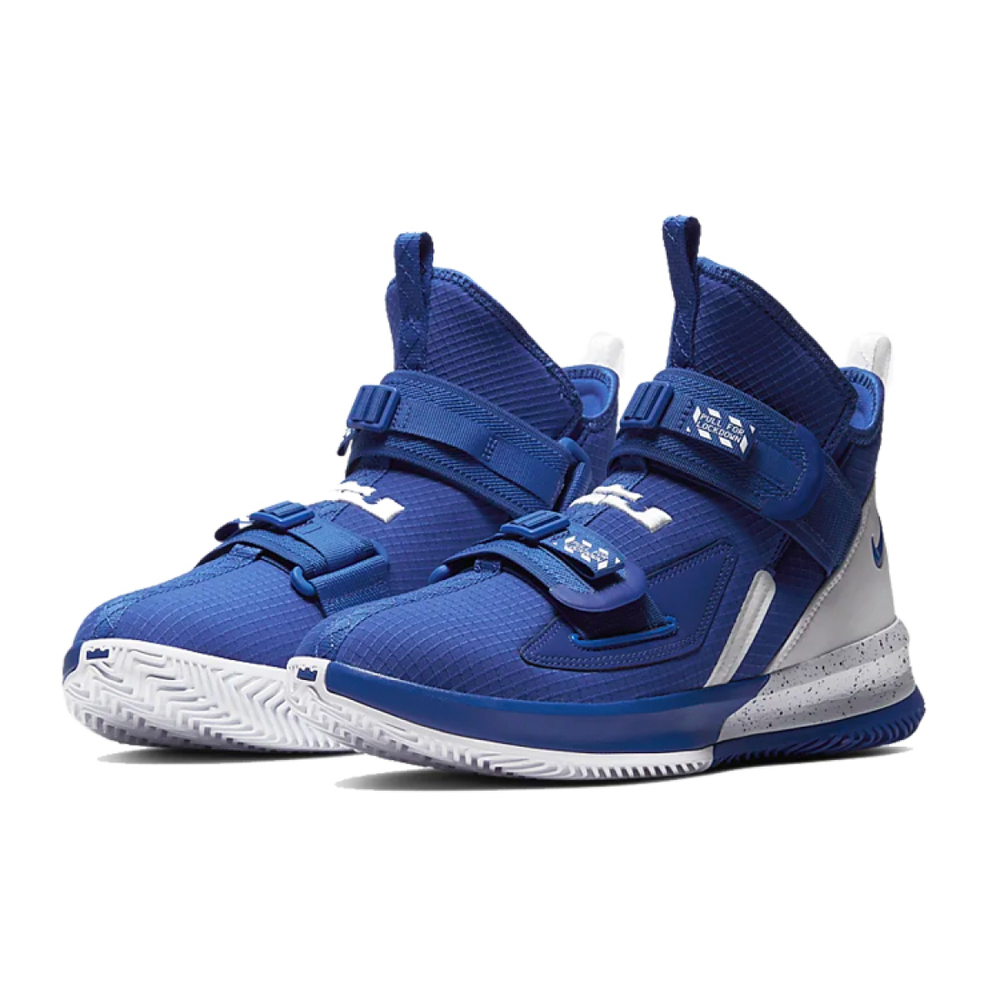 Nike zoom soldier 13