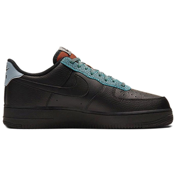 Nike Air Force 1 07 LV8