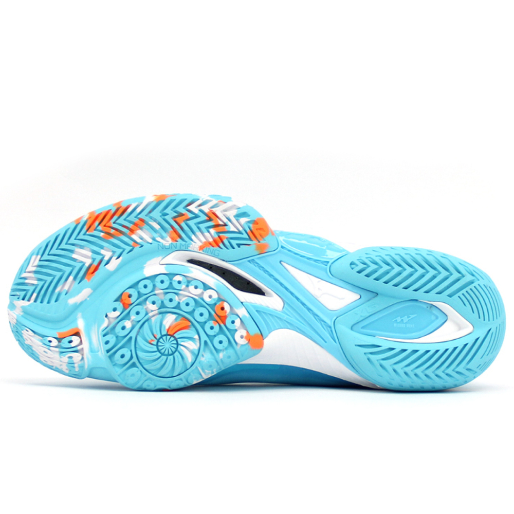 Mizuno Wave Claw Neo 2