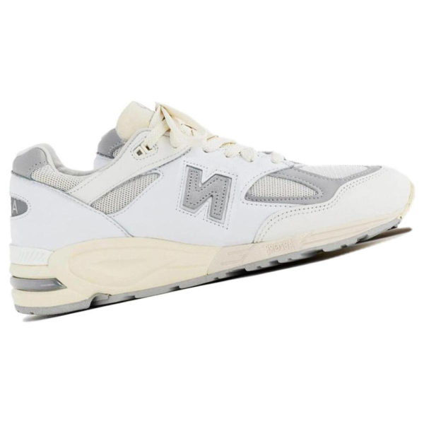 New Balance NB 990 V2