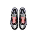 Nike V-Love O.X