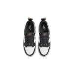 Nike Dunk SE "Pull Tab"