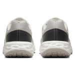 Nike REVOLUTION 6