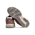 New Balance NB 2002R