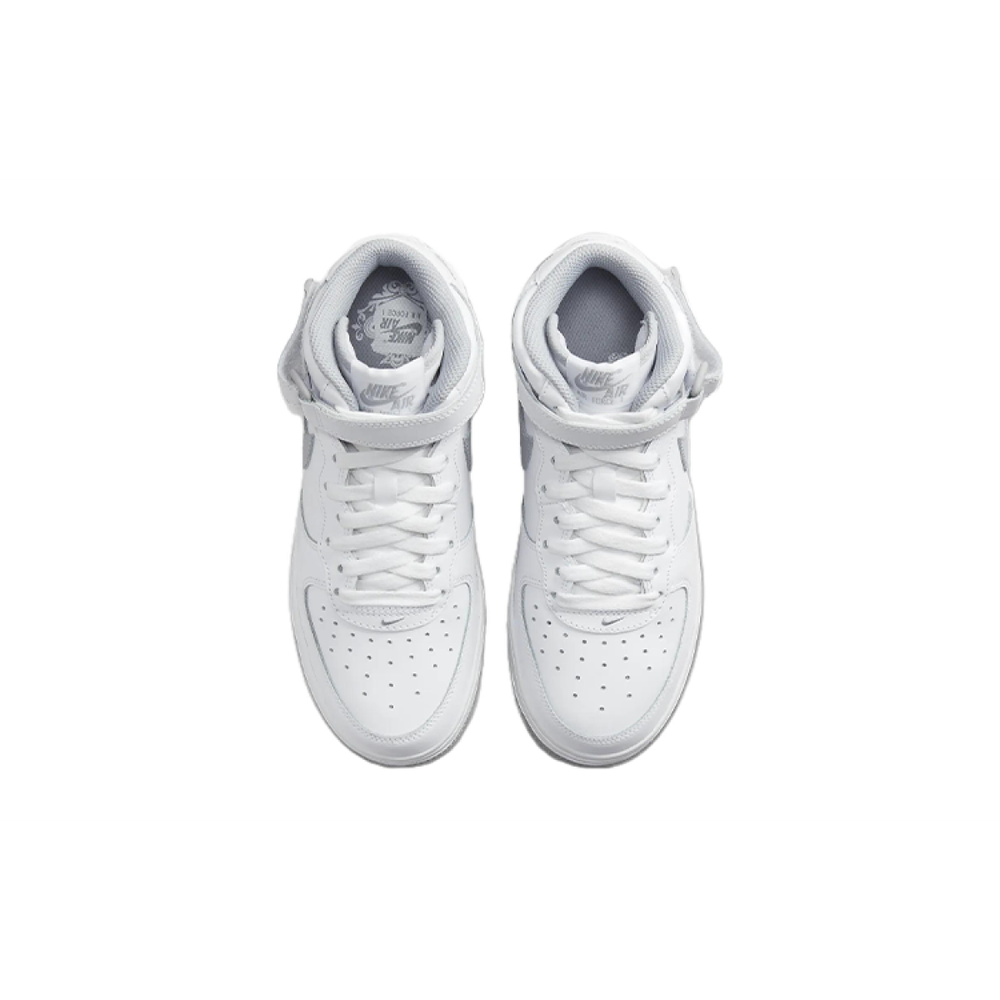 Nike Air Force 1 LE