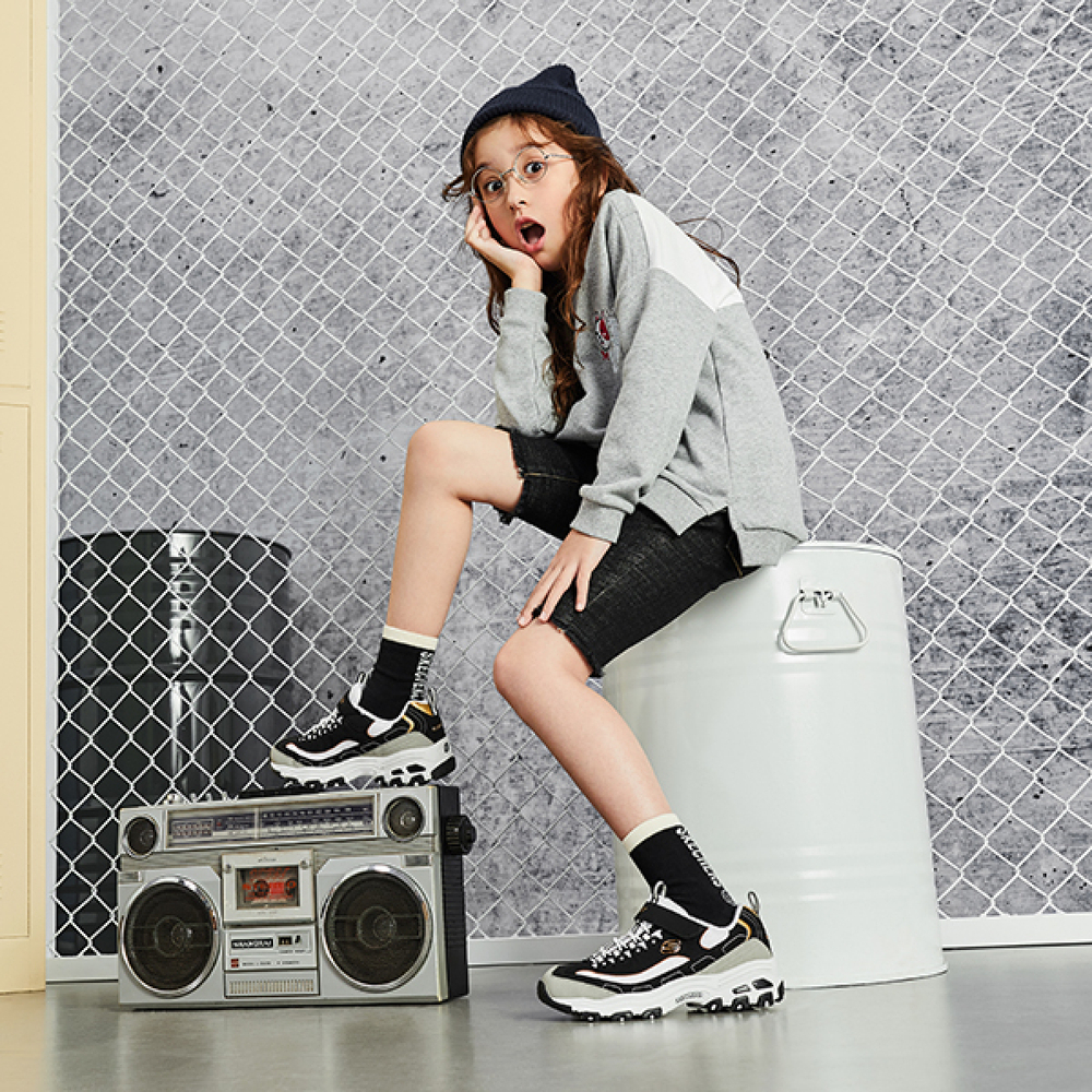 Skechers