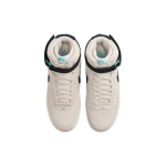 Nike Air Force 1 07 lx