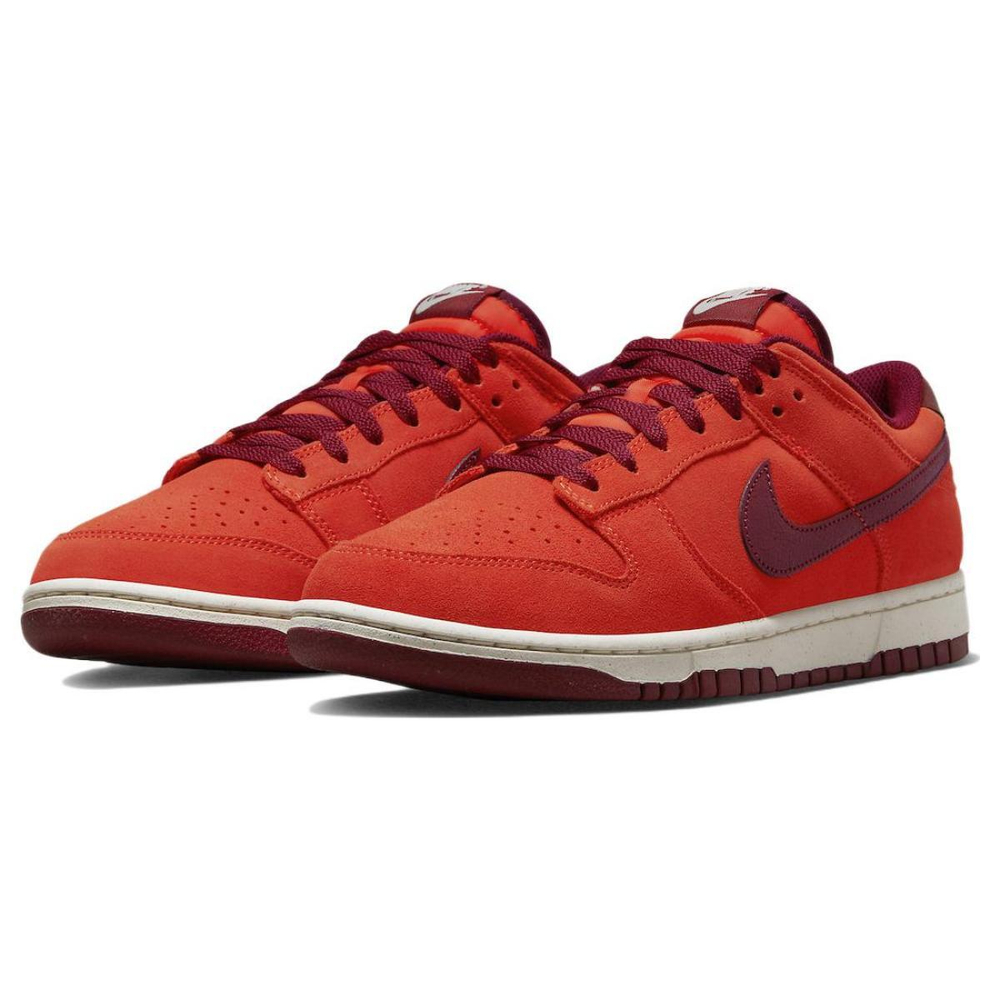 Nike Dunk "Orange Suede"