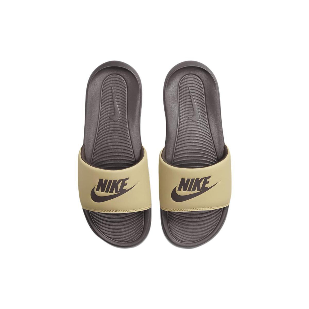 Nike Victori One