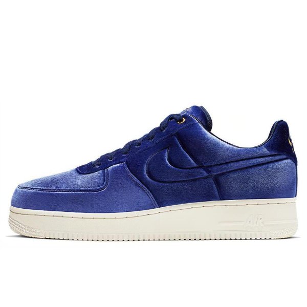 Nike Air Force 1 07 Premium