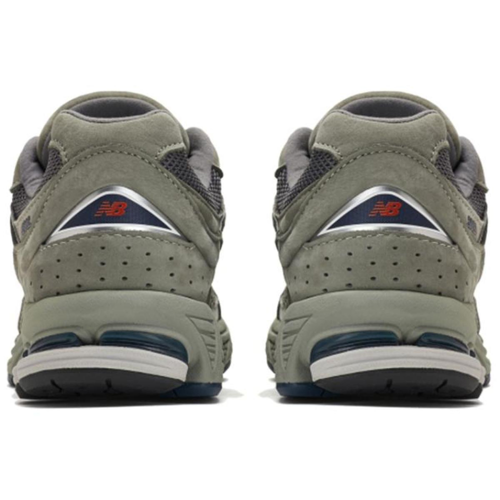 New Balance NB 2002R