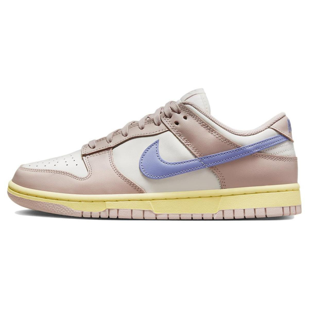 Nike Dunk pink oxford