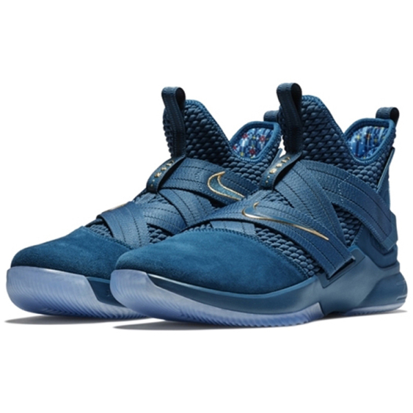 Nike zoom soldier 12 LeBron 12