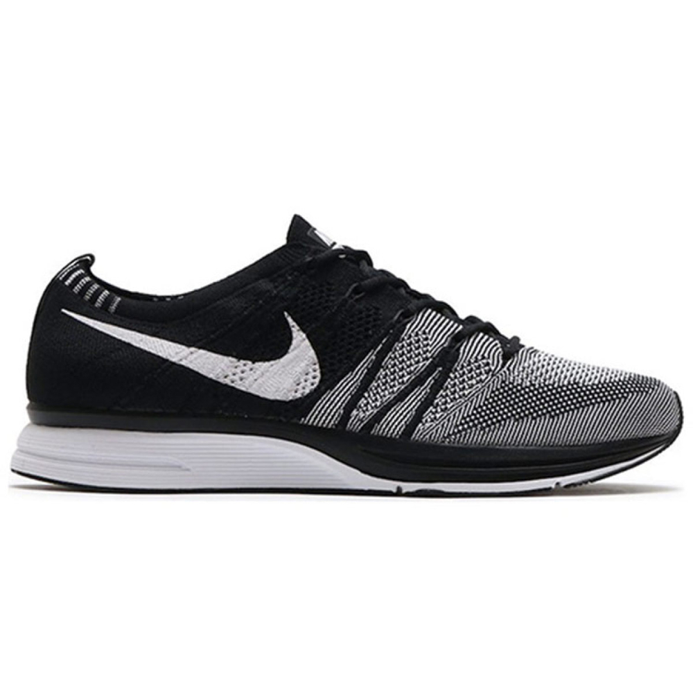 Nike Flyknit Trainer Oreo