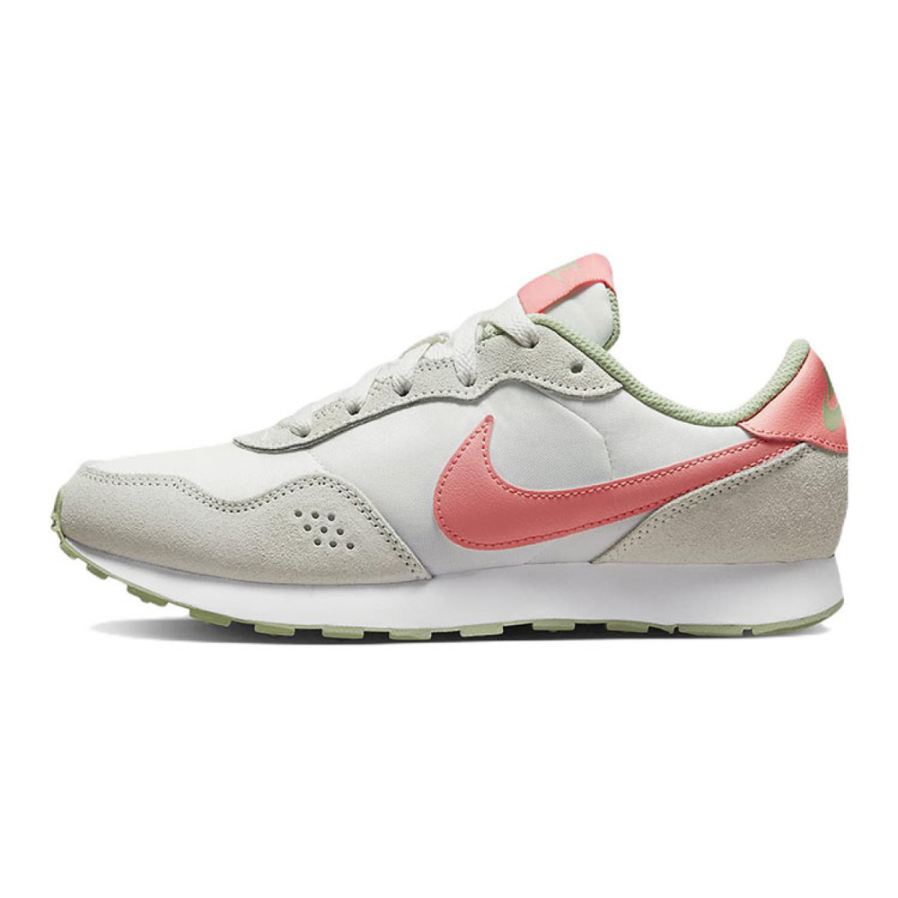 Nike MD Valiant
