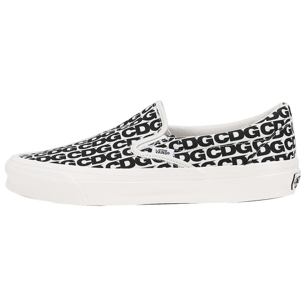 Comme Des Garcons x Vans slip-on