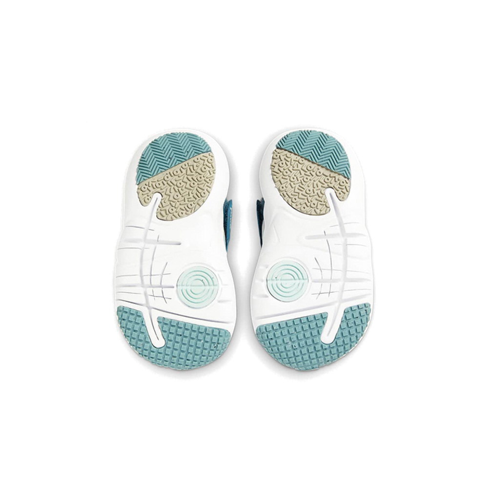 Nike Flex Advance