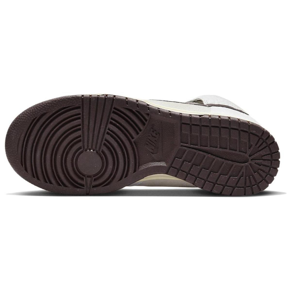 Nike Dunk "Light Orewood Brown"
