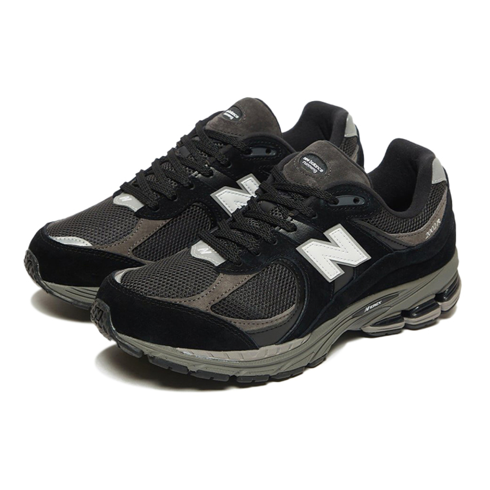 New Balance NB 2002R