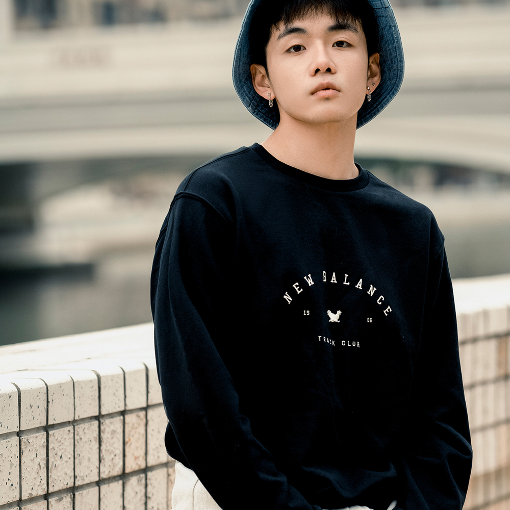 New Balance FW22 Logo