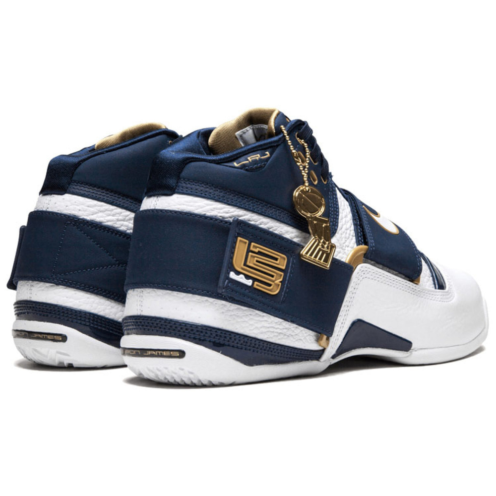 Nike Zoom Soldier LeBron Think 16 (25 Straight)