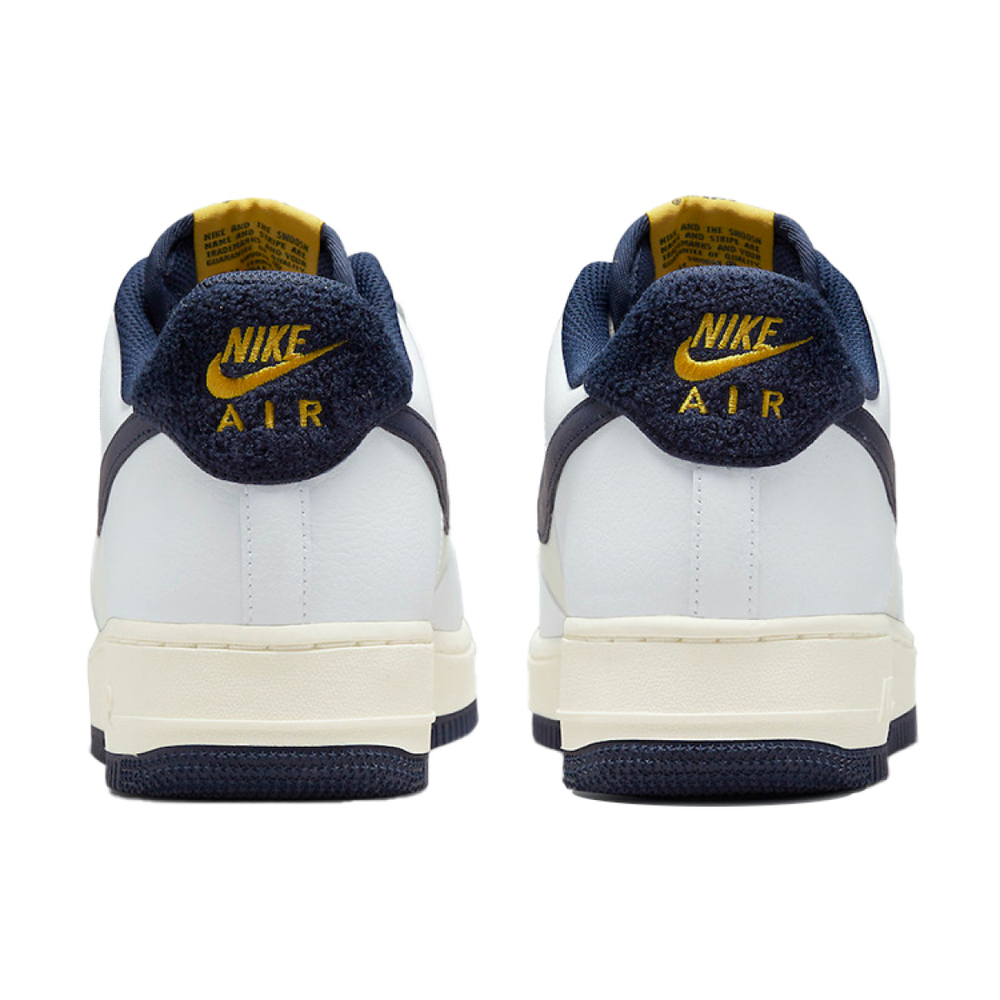Nike Air Force 1 '07 LV8