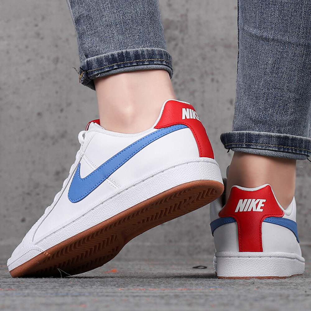 Nike Court Royale