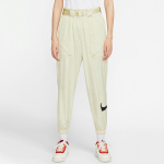 Nike Sportswear Swoosh
