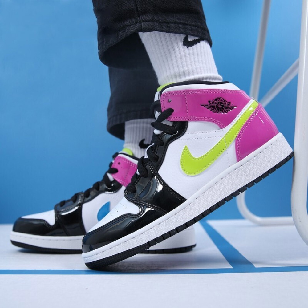 Jordan Air Jordan 1 Mid "Patent Leather"