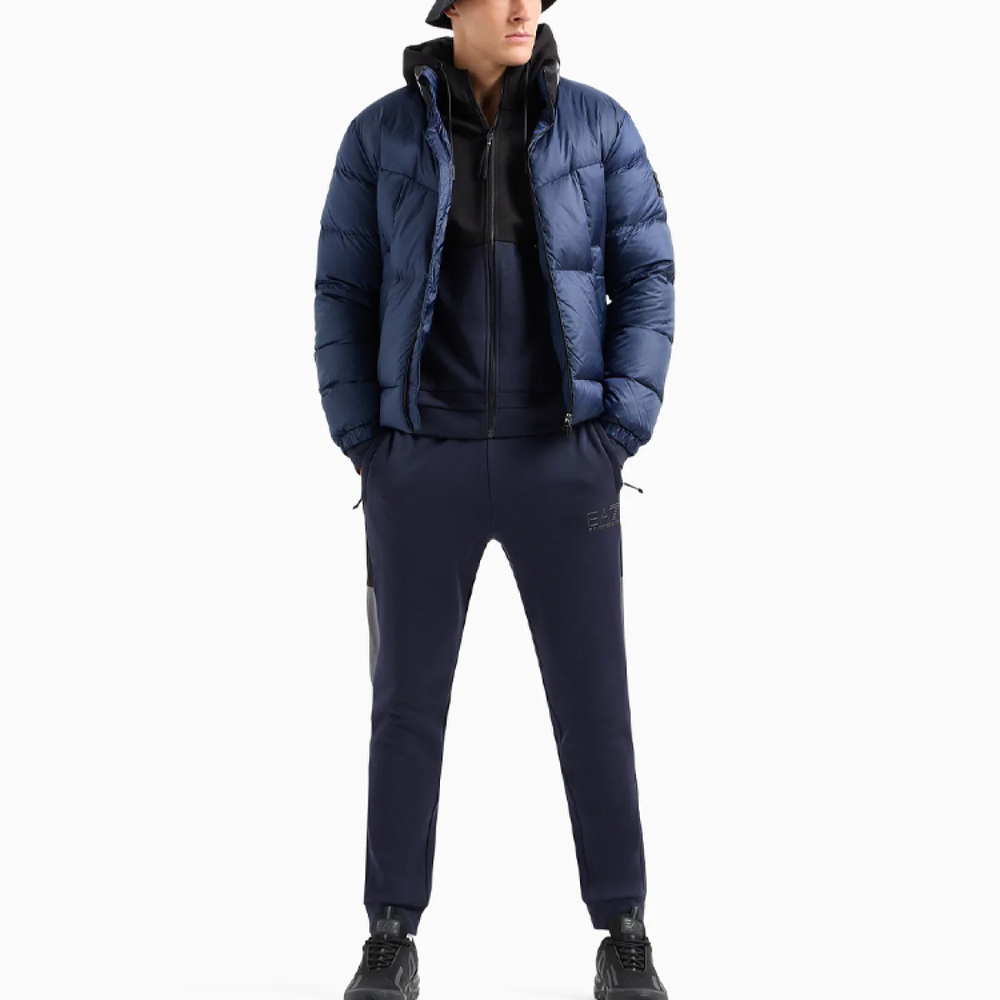 EMPORIO ARMANI EA7 Logo