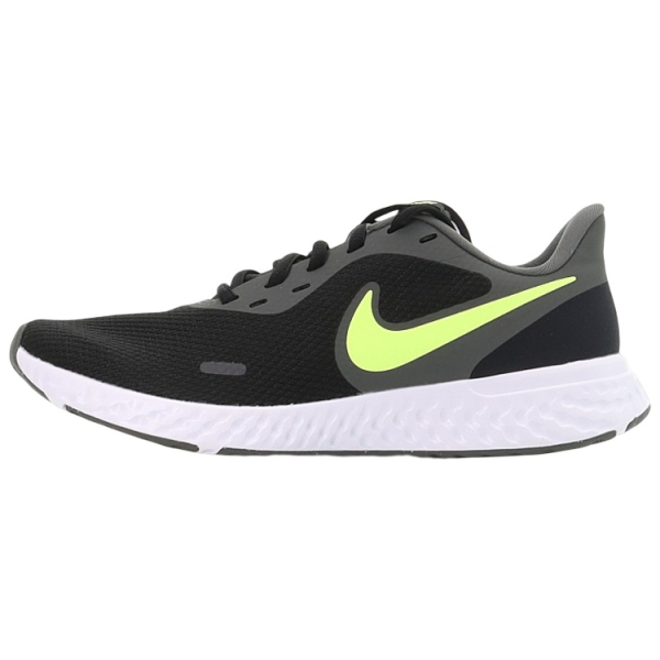 Nike REVOLUTION 5