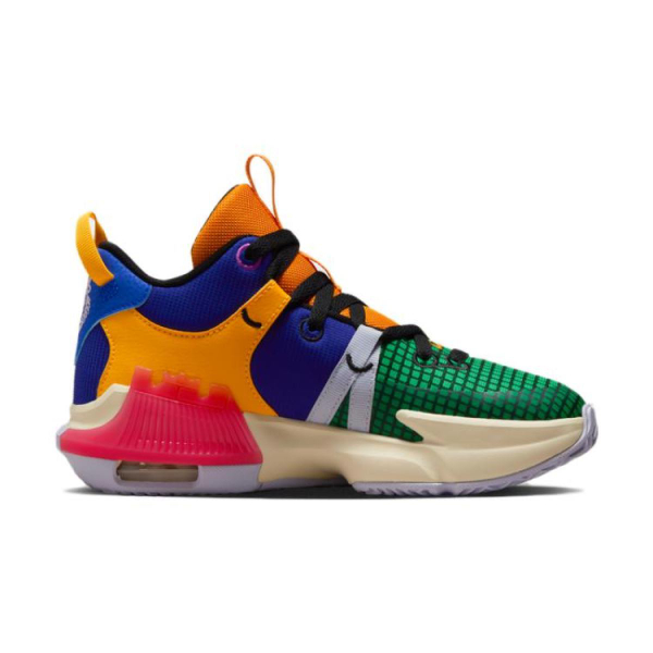 Nike LEBRON WITNESS