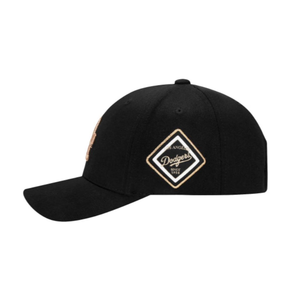 MLB /