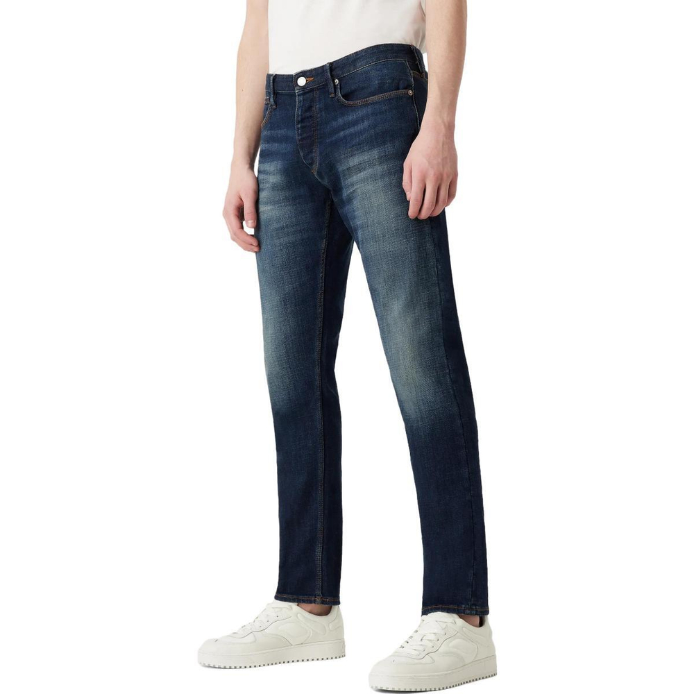 EMPORIO ARMANI SS23 Logo