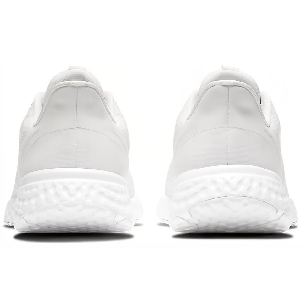 Nike REVOLUTION 5