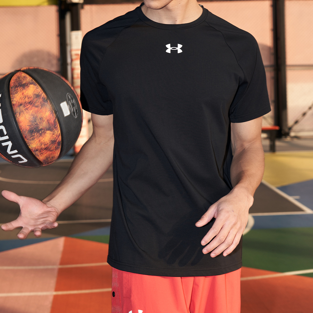 Under Armour Logo T