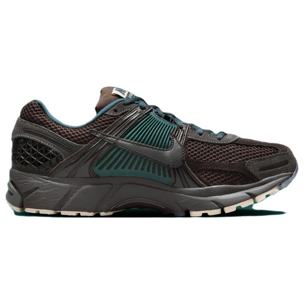 Nike Air Zoom Vomero 5