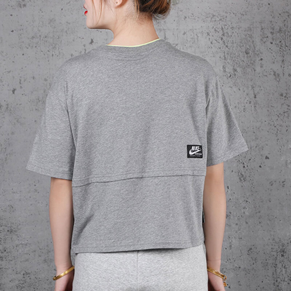 Nike Logo T