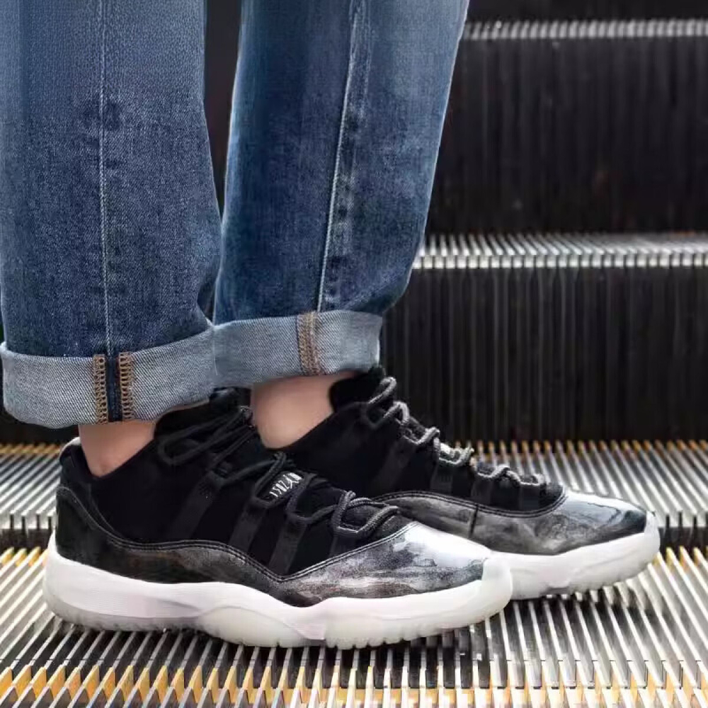 Jordan Air Jordan 11 Low Barons