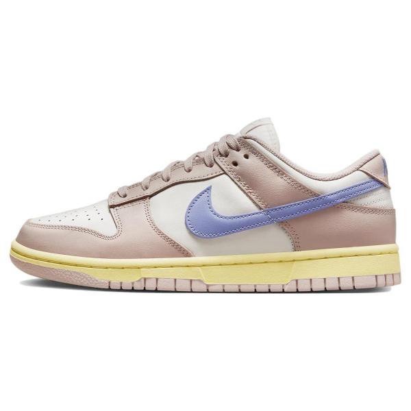 Nike Dunk pink oxford