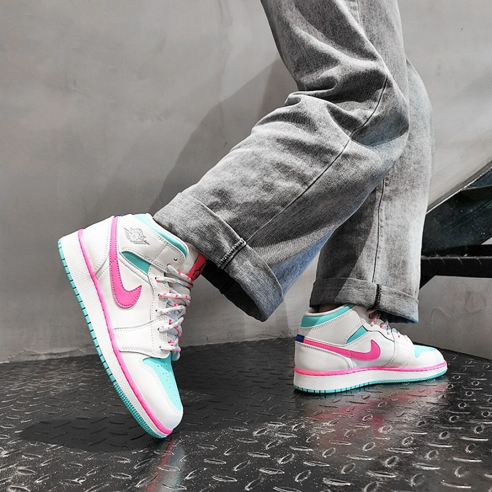 Jordan Air Jordan 1 Mid “Digital Pink”